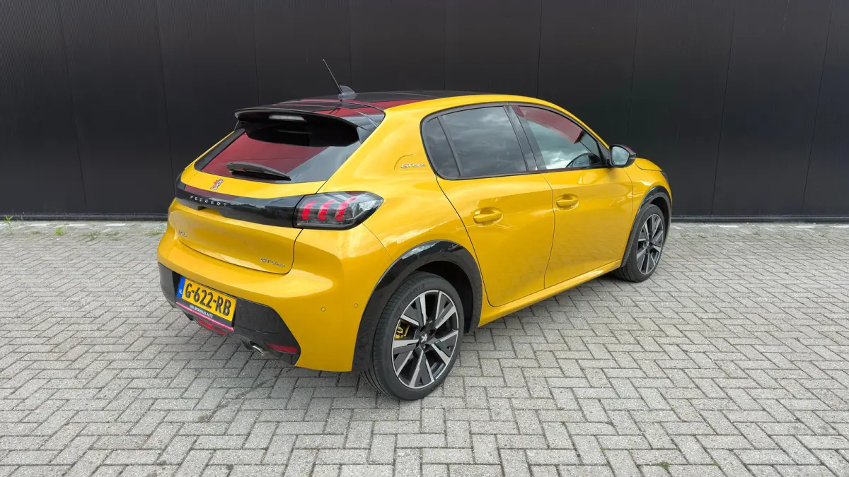 1.2 PureTech GT-Line | Achteruitrijcamera | Airco (automatisch) | Airco (automatisch)