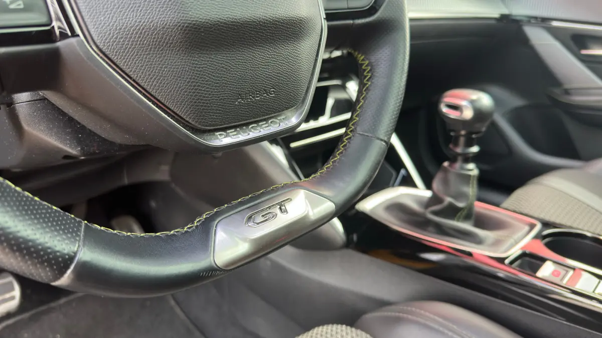 1.2 PureTech GT-Line | Achteruitrijcamera | Airco (automatisch) | Airco (automatisch)