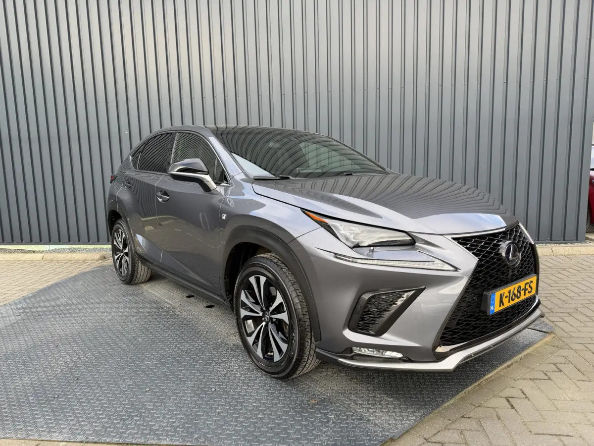 300h AWD F SPORT | Pano dak | 12 mnd BOVAG Garantie | Rijklaar!!
