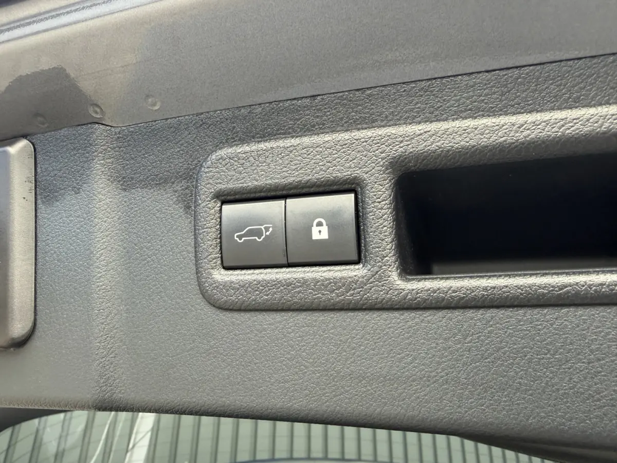 300h AWD F SPORT | Pano dak | 12 mnd BOVAG Garantie | Rijklaar!!