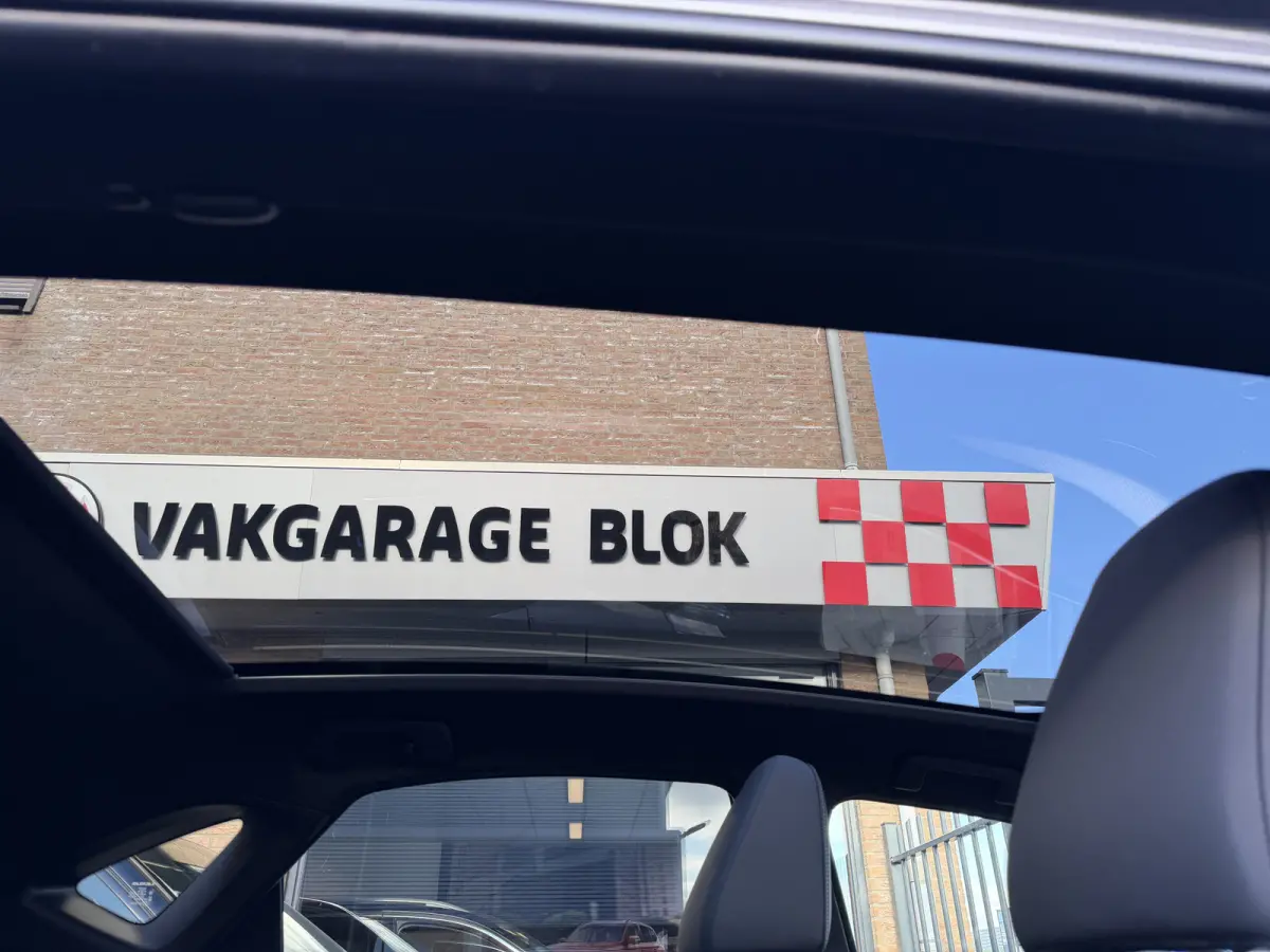 300h AWD F SPORT | Pano dak | 12 mnd BOVAG Garantie | Rijklaar!!