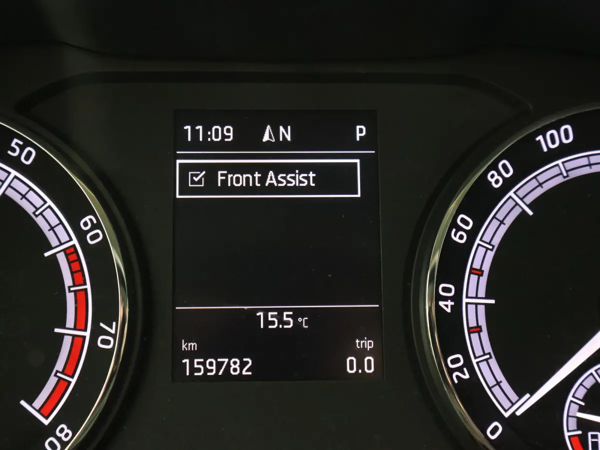 1.4 TSI ACT 150 PK DSG + LED | STOELVERWARMING | APPLE CARPLAY | NAVIGATIE | PRIVACY GLASS