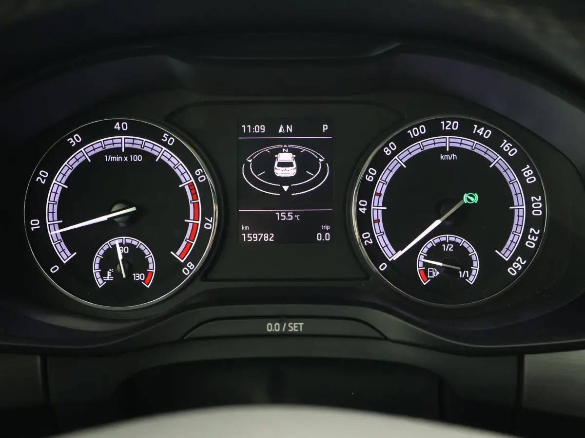 1.4 TSI ACT 150 PK DSG + LED | STOELVERWARMING | APPLE CARPLAY | NAVIGATIE | PRIVACY GLASS
