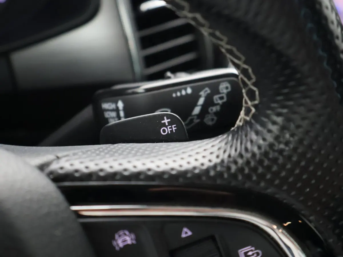1.4 TSI ACT 150 PK DSG + LED | STOELVERWARMING | APPLE CARPLAY | NAVIGATIE | PRIVACY GLASS