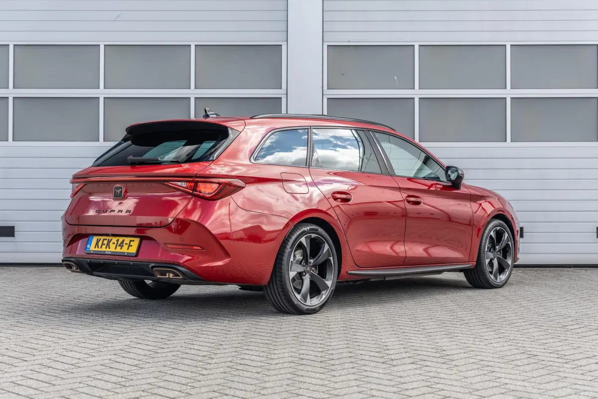 1.4 e-Hybrid 204pk Business | SoH 94% | Panoramadak | Stoelverwarming | Navigatie | Full Link