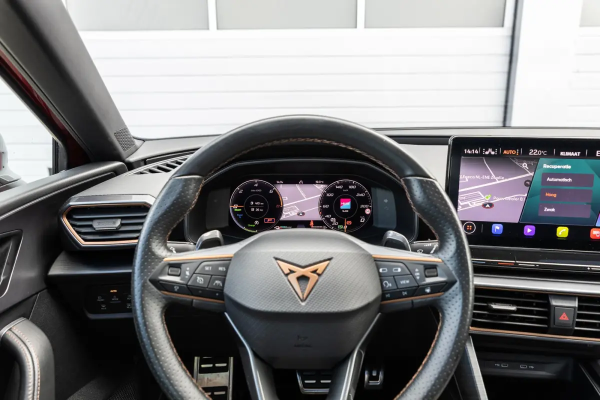 1.4 e-Hybrid 204pk Business | SoH 94% | Panoramadak | Stoelverwarming | Navigatie | Full Link