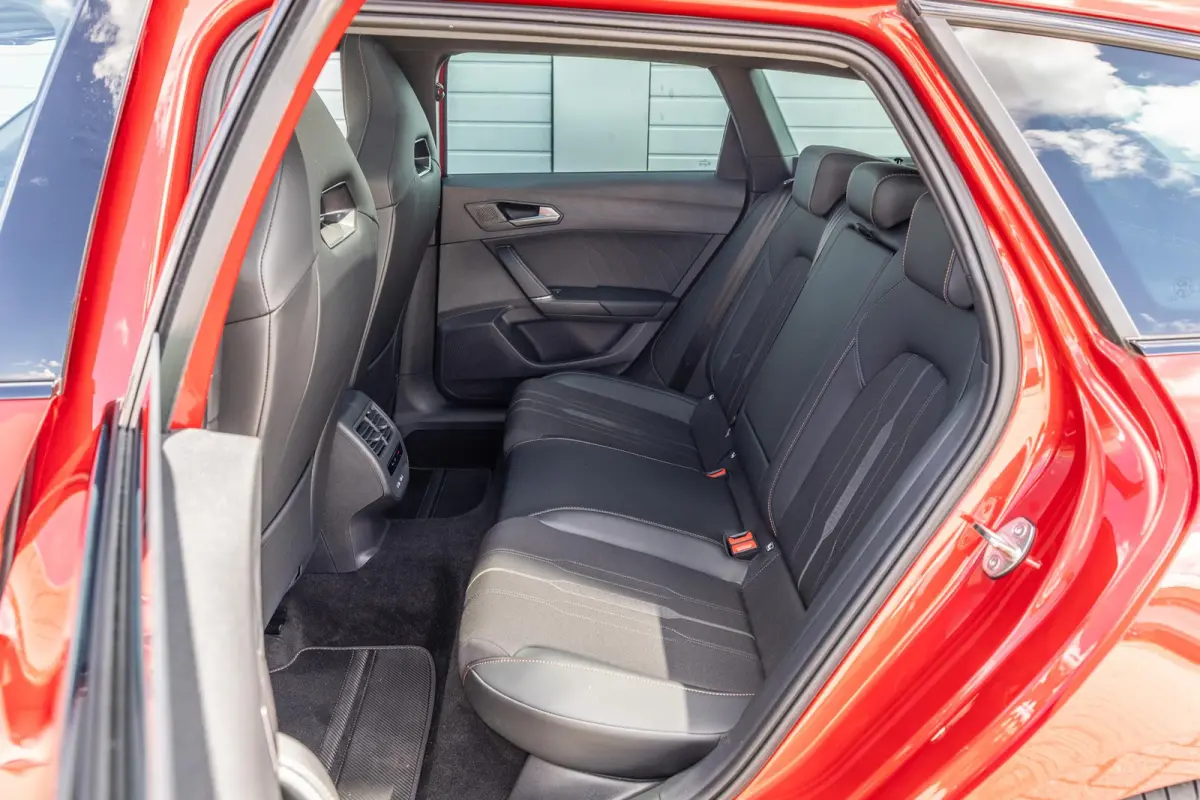 1.4 e-Hybrid 204pk Business | SoH 94% | Panoramadak | Stoelverwarming | Navigatie | Full Link