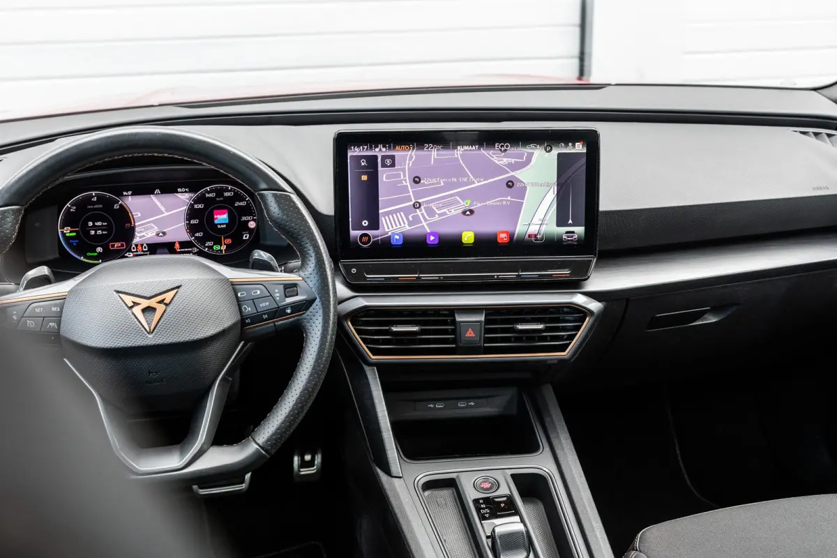 1.4 e-Hybrid 204pk Business | SoH 94% | Panoramadak | Stoelverwarming | Navigatie | Full Link