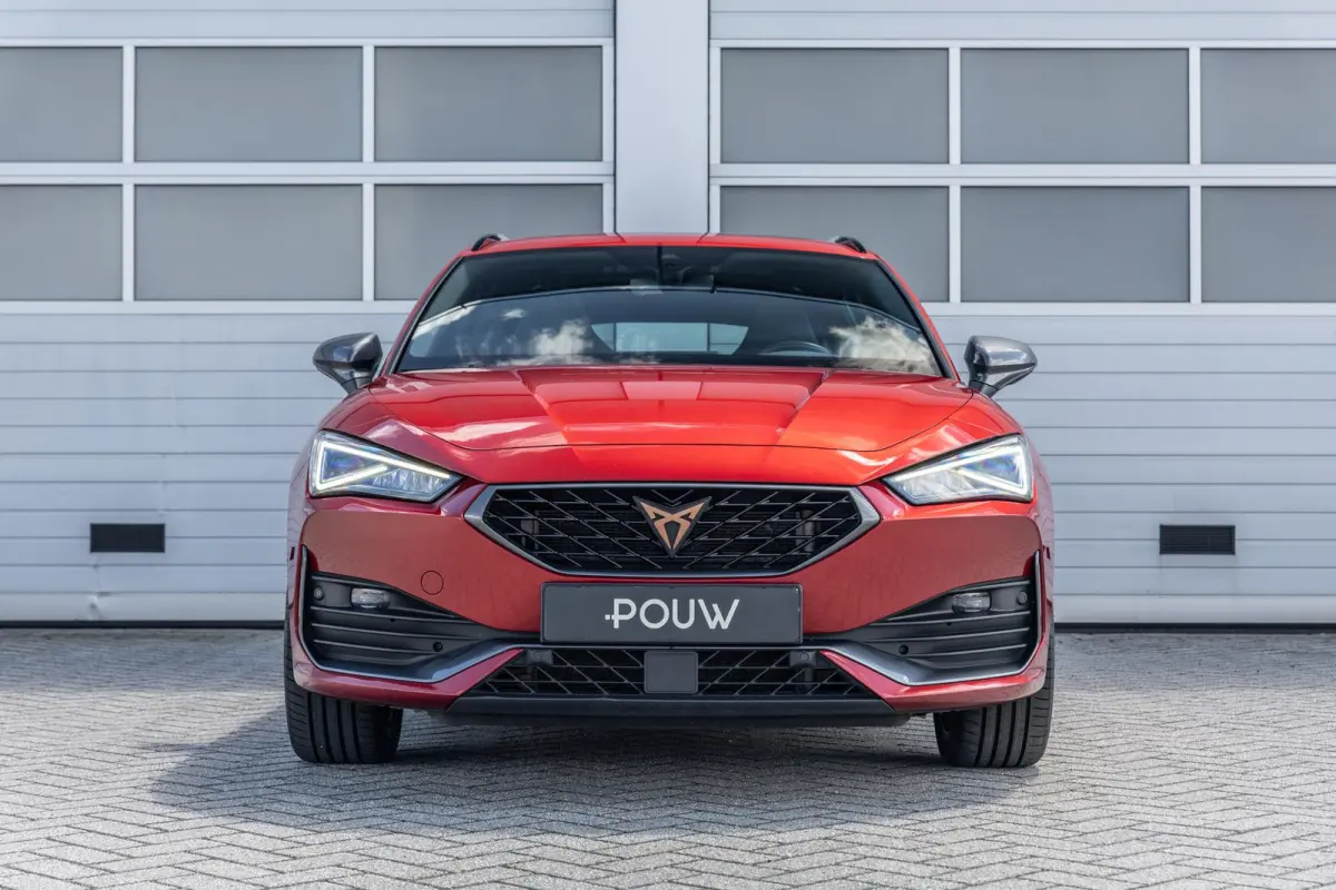 1.4 e-Hybrid 204pk Business | SoH 94% | Panoramadak | Stoelverwarming | Navigatie | Full Link