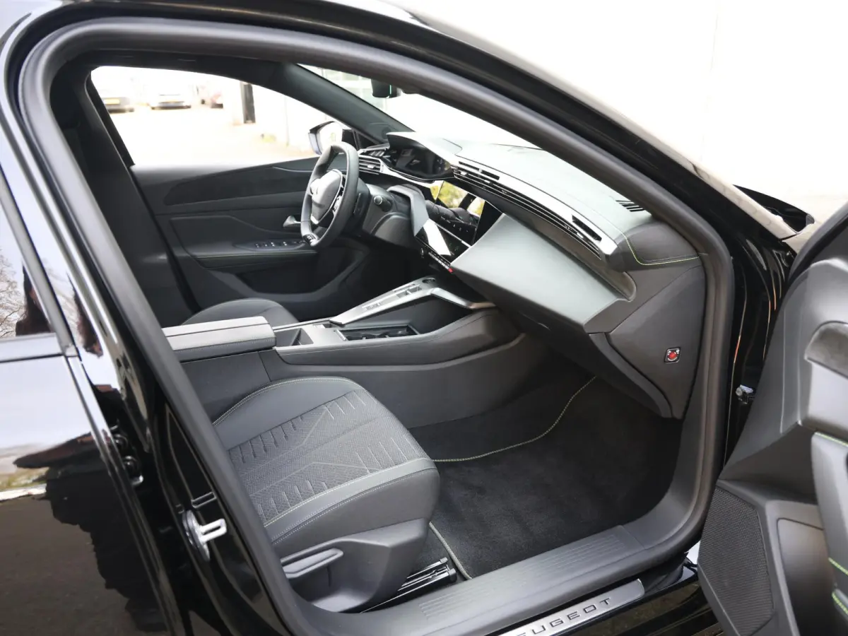1.2 Hybrid 145 e-DCS6 GT | 360 graden Camera | Adaptieve cruise control | GT interieur met sportstoelen