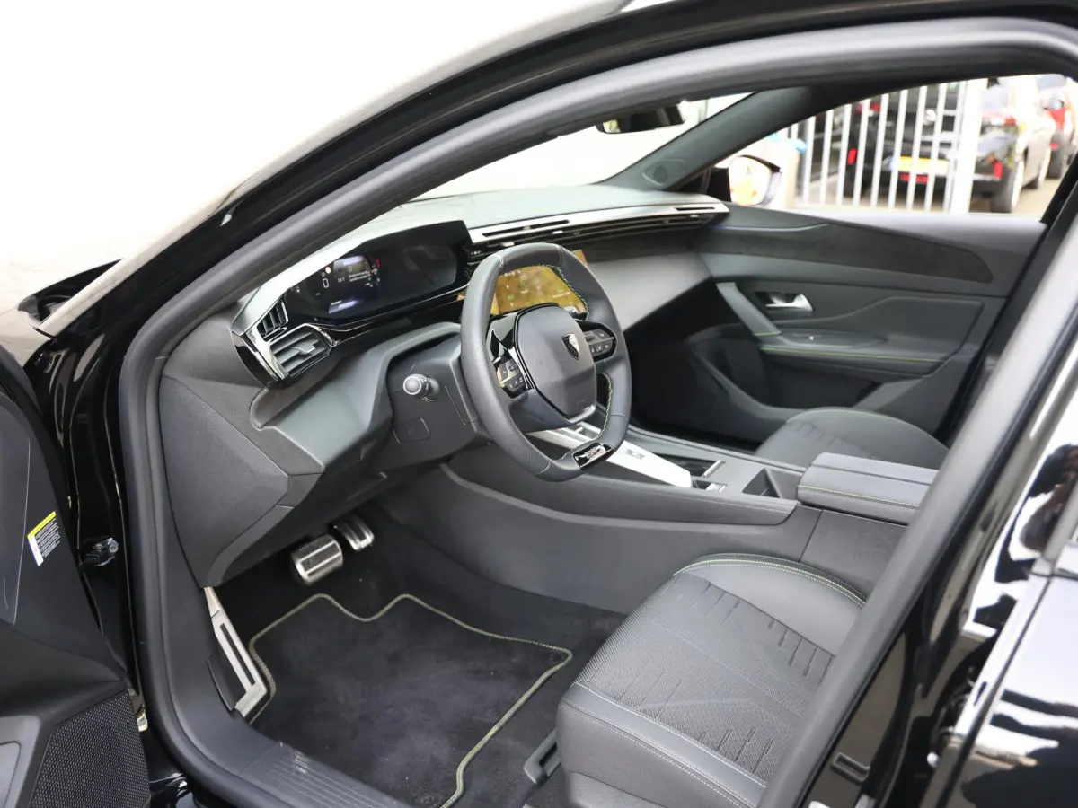1.2 Hybrid 145 e-DCS6 GT | 360 graden Camera | Adaptieve cruise control | GT interieur met sportstoelen