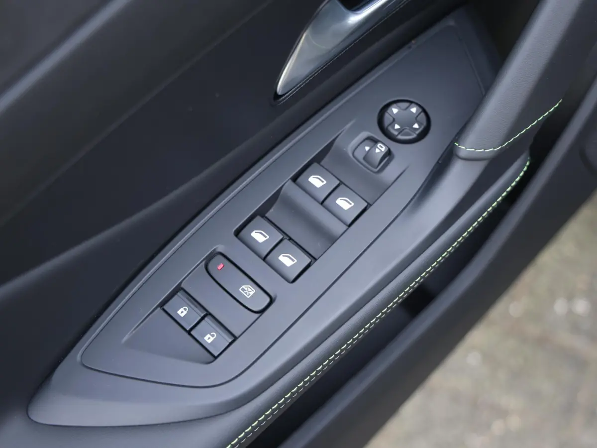 1.2 Hybrid 145 e-DCS6 GT | 360 graden Camera | Adaptieve cruise control | GT interieur met sportstoelen