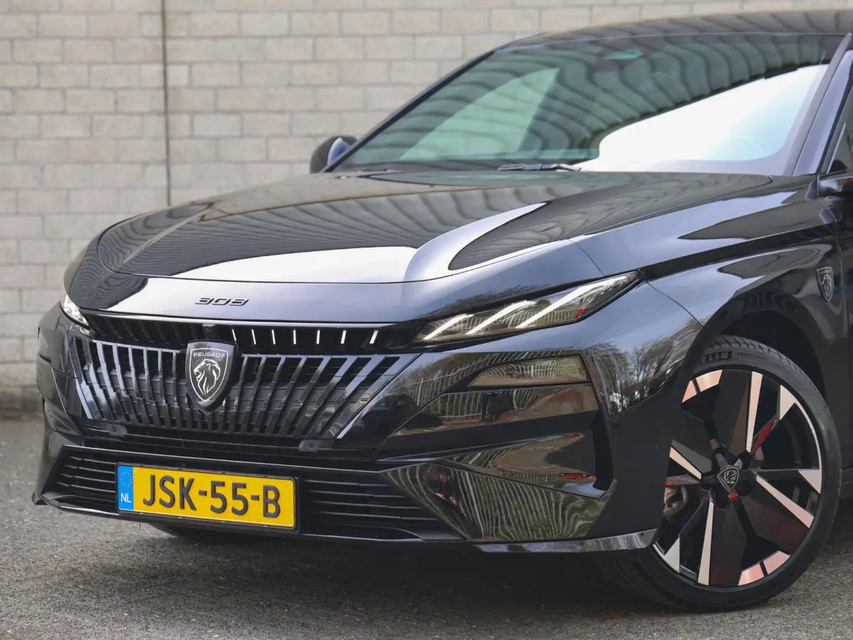 1.2 Hybrid 145 e-DCS6 GT | 360 graden Camera | Adaptieve cruise control | GT interieur met sportstoelen