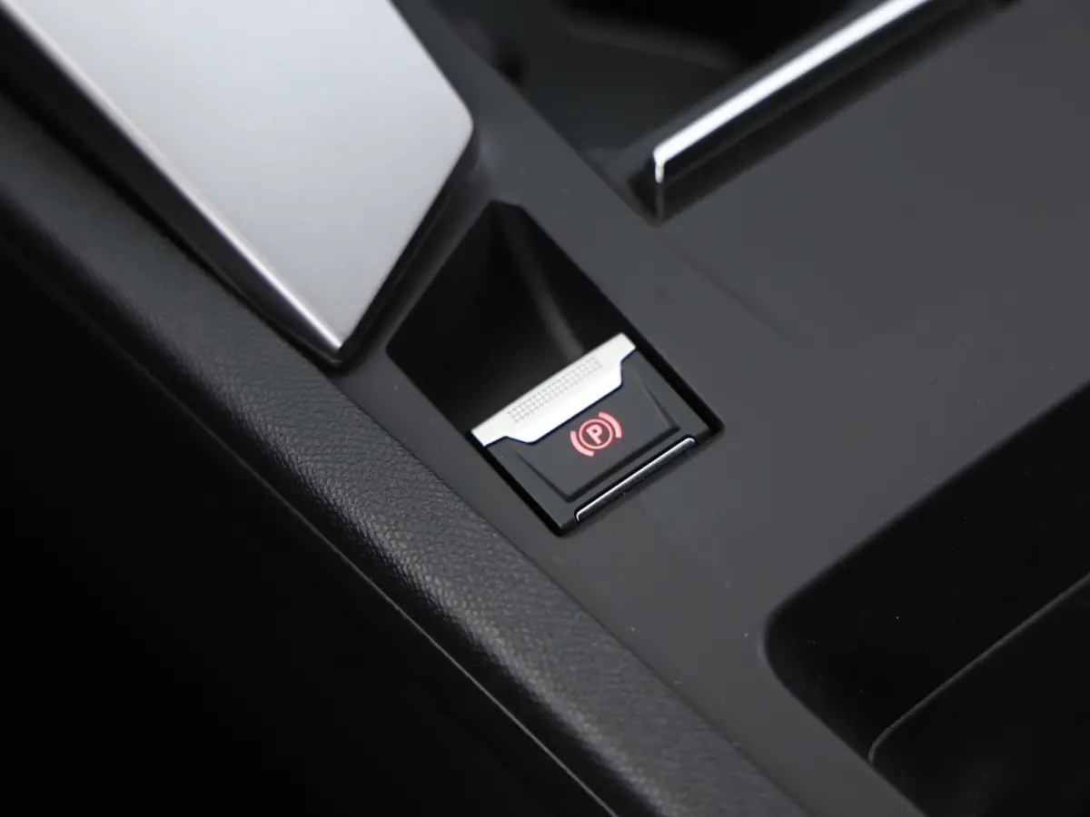 1.2 Hybrid 145 e-DCS6 GT | 360 graden Camera | Adaptieve cruise control | GT interieur met sportstoelen
