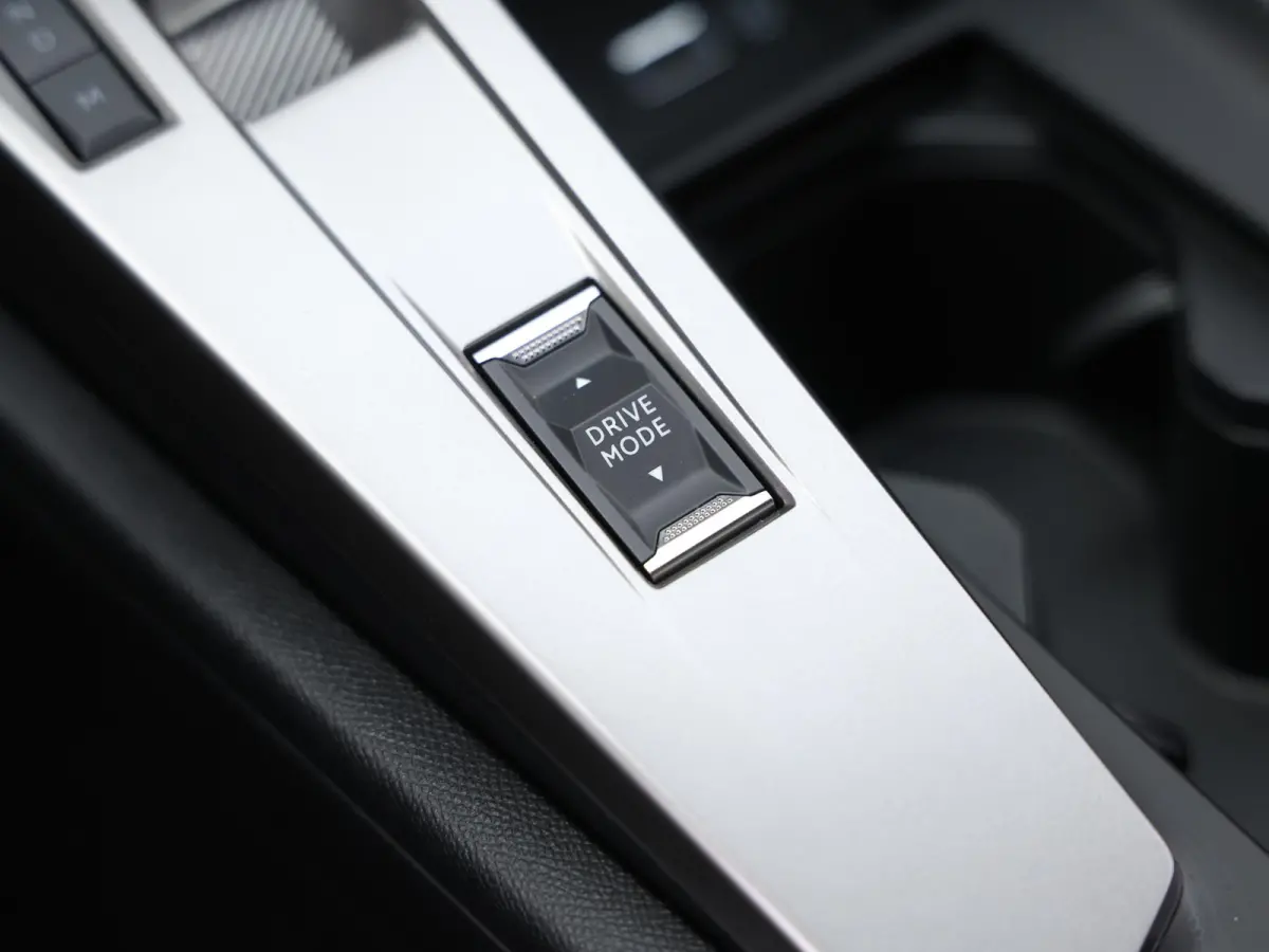 1.2 Hybrid 145 e-DCS6 GT | 360 graden Camera | Adaptieve cruise control | GT interieur met sportstoelen