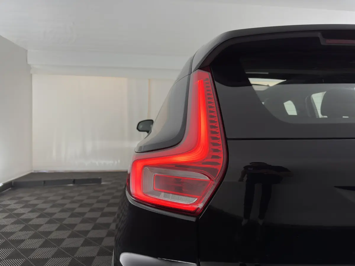 1.5 T3 R-Design *PANO | LEATHER-MICROFIBRE | FULL-LED | HARMAN/KARDON | HEATED-SPORTSEATS | DIGI-COCKPIT | NAVI-FULLMAP | ECC | PDC | CRUISE | TOWBAR | 18''ALU*