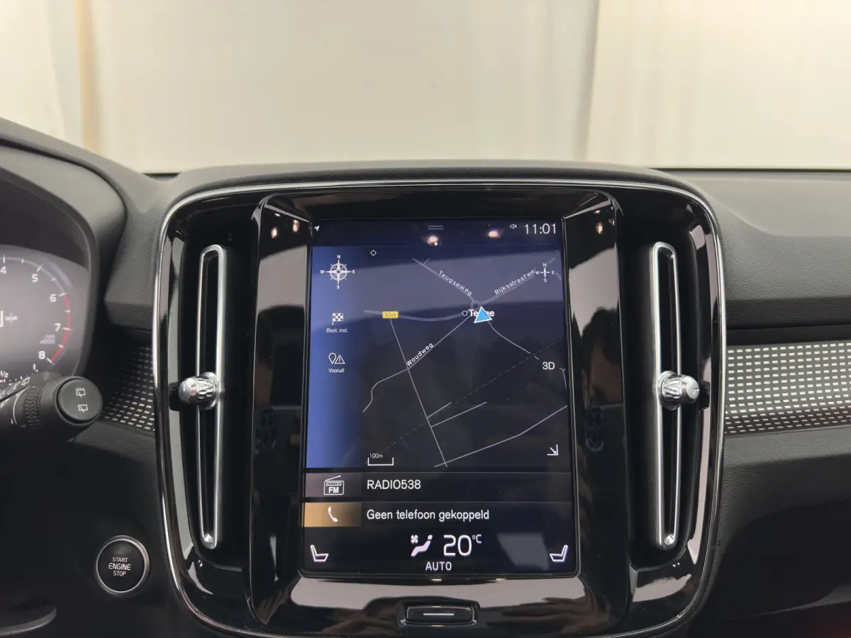 1.5 T3 R-Design *PANO | LEATHER-MICROFIBRE | FULL-LED | HARMAN/KARDON | HEATED-SPORTSEATS | DIGI-COCKPIT | NAVI-FULLMAP | ECC | PDC | CRUISE | TOWBAR | 18''ALU*
