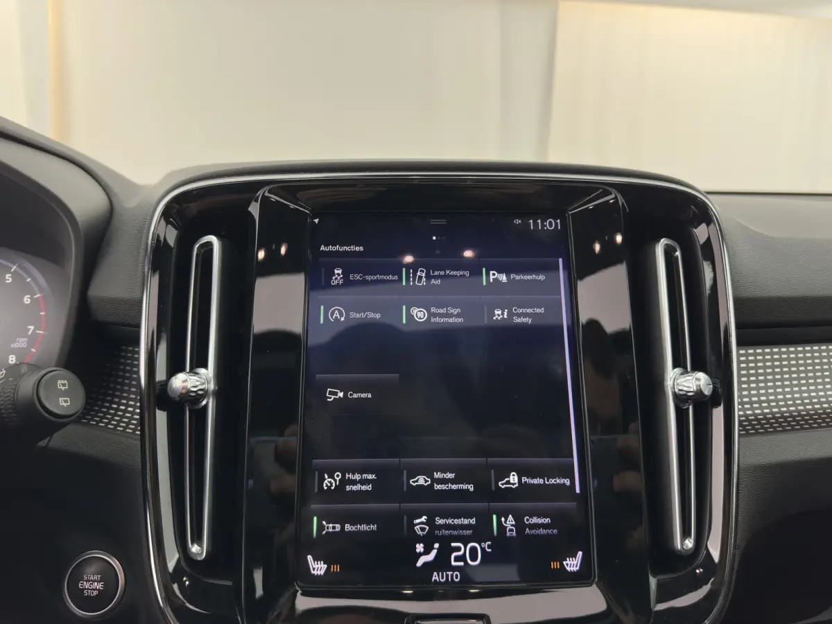 1.5 T3 R-Design *PANO | LEATHER-MICROFIBRE | FULL-LED | HARMAN/KARDON | HEATED-SPORTSEATS | DIGI-COCKPIT | NAVI-FULLMAP | ECC | PDC | CRUISE | TOWBAR | 18''ALU*