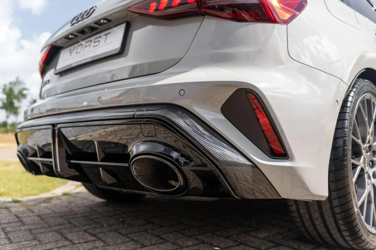 RS 3 2.5 TFSI quattro Pano Sonos Carbon Schaalstoelen