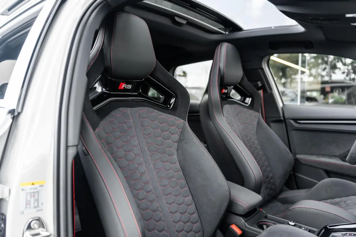 RS 3 2.5 TFSI quattro Pano Sonos Carbon Schaalstoelen