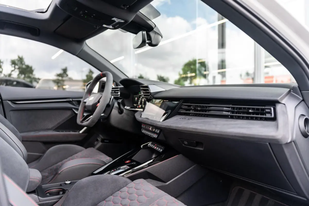 RS 3 2.5 TFSI quattro Pano Sonos Carbon Schaalstoelen