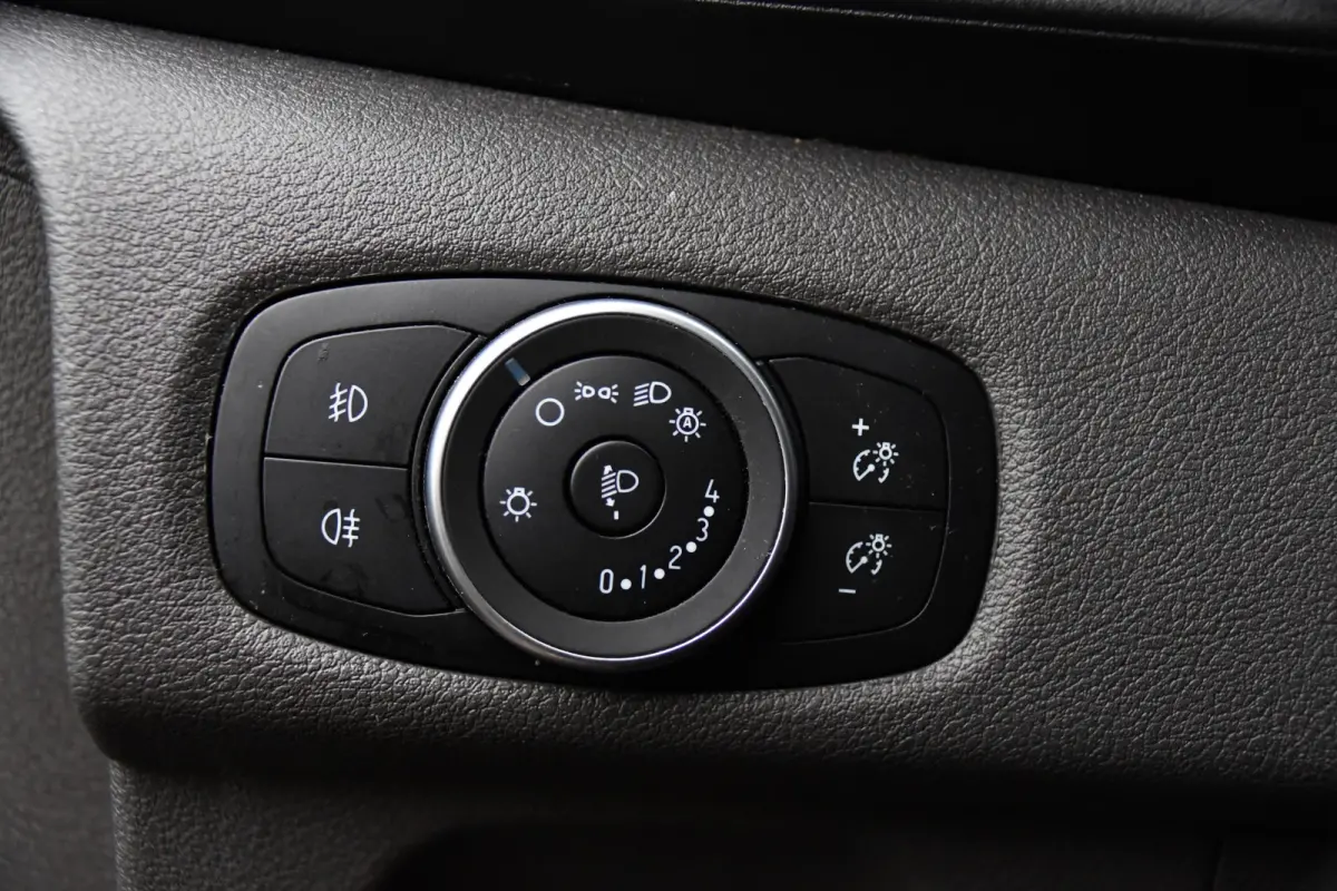 320 2.0 TDCI L1H1 Sport DC Camera, Cruise, Carplay, 170pk, 2 x Schuifdeur, Automaat, LED, Leder, Stoelverwarming, Uniek!