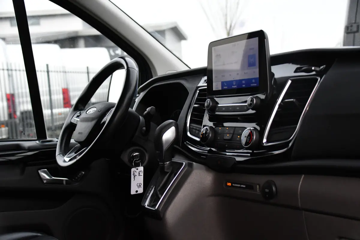 320 2.0 TDCI L1H1 Sport DC Camera, Cruise, Carplay, 170pk, 2 x Schuifdeur, Automaat, LED, Leder, Stoelverwarming, Uniek!