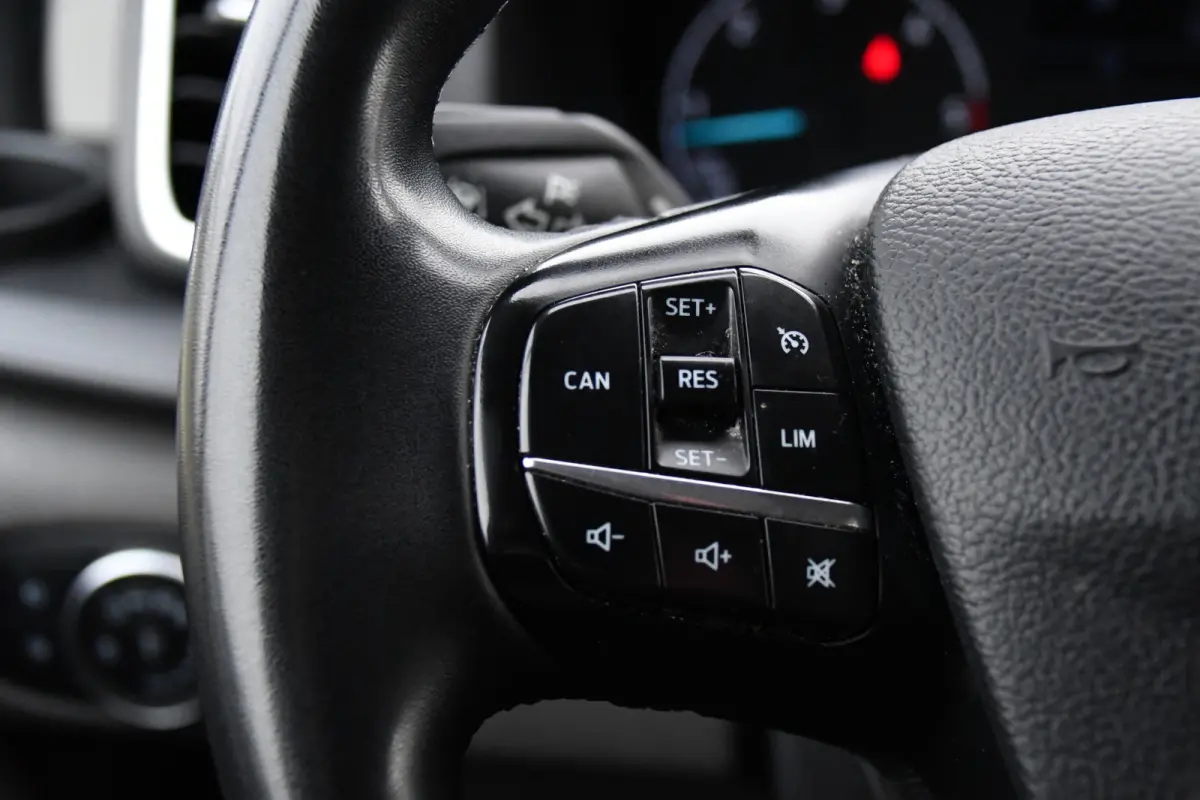 320 2.0 TDCI L1H1 Sport DC Camera, Cruise, Carplay, 170pk, 2 x Schuifdeur, Automaat, LED, Leder, Stoelverwarming, Uniek!