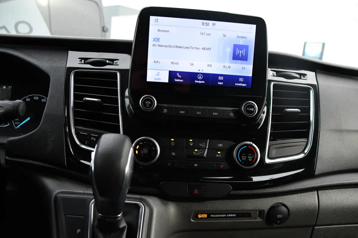 320 2.0 TDCI L1H1 Sport DC Camera, Cruise, Carplay, 170pk, 2 x Schuifdeur, Automaat, LED, Leder, Stoelverwarming, Uniek!