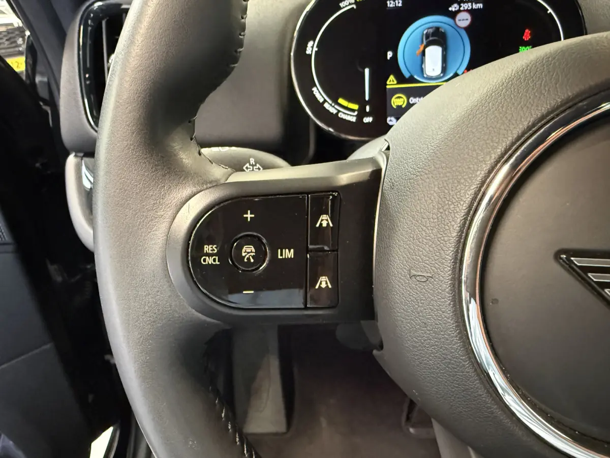 2.0 Cooper SE ALL4 Leder/Camera/Apple