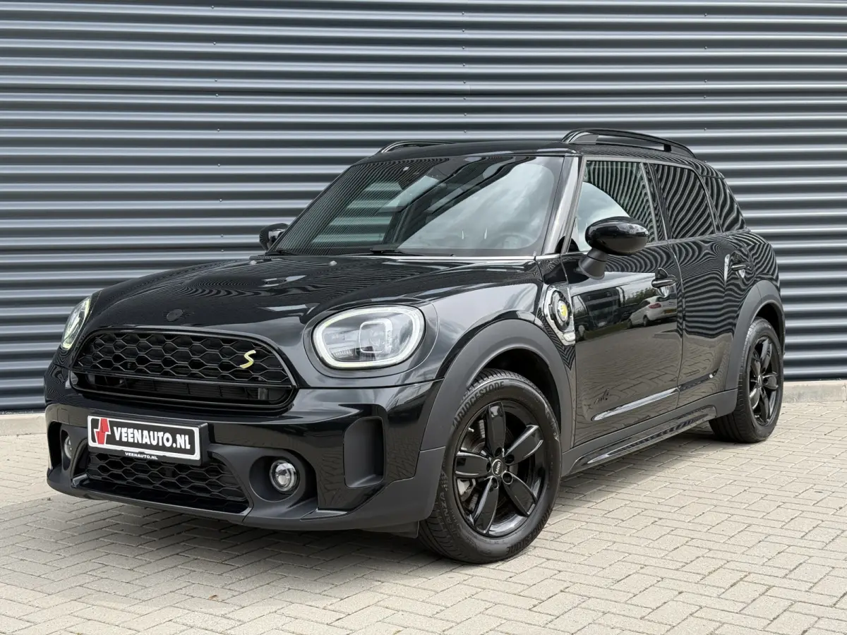 2.0 Cooper SE ALL4 Leder/Camera/Apple