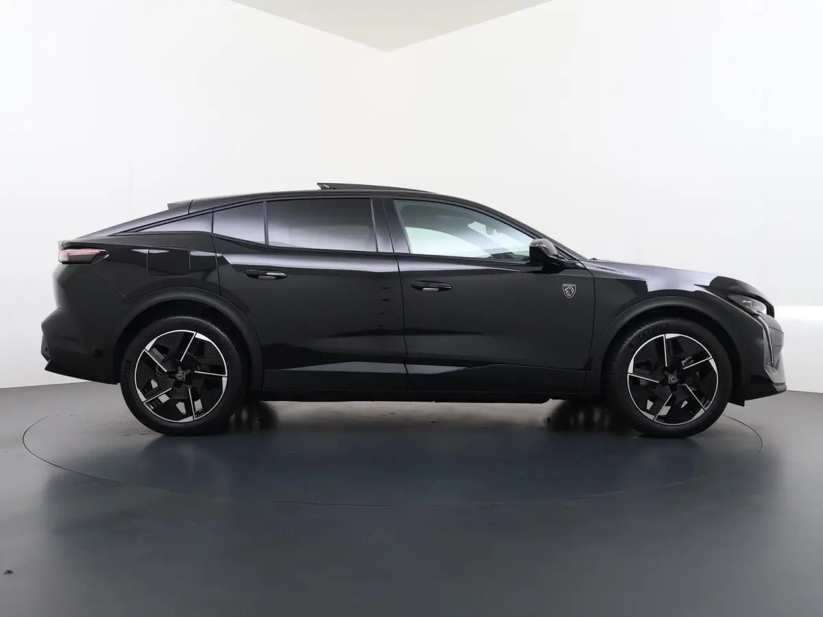 GT 58 kWh VAN:43.740,- VOOR:35.877,- UW HERFSTVOORDEEL:7.863,-NIEUWE AUTO 13KM!| FULL OPTION| PANO| FOCAL AUDIO| 360 CAMERA| ELEKTRISCHE ACHTERKLEP| ELEK. STOELEN| STOEL + STUURVERWARMING ME