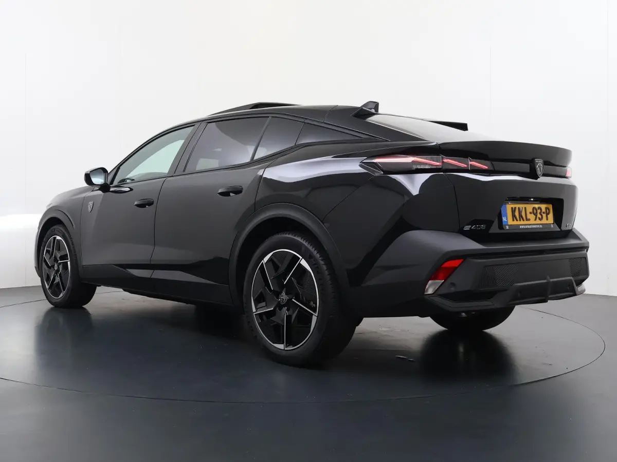 GT 58 kWh VAN:43.740,- VOOR:35.877,- UW HERFSTVOORDEEL:7.863,-NIEUWE AUTO 13KM!| FULL OPTION| PANO| FOCAL AUDIO| 360 CAMERA| ELEKTRISCHE ACHTERKLEP| ELEK. STOELEN| STOEL + STUURVERWARMING ME
