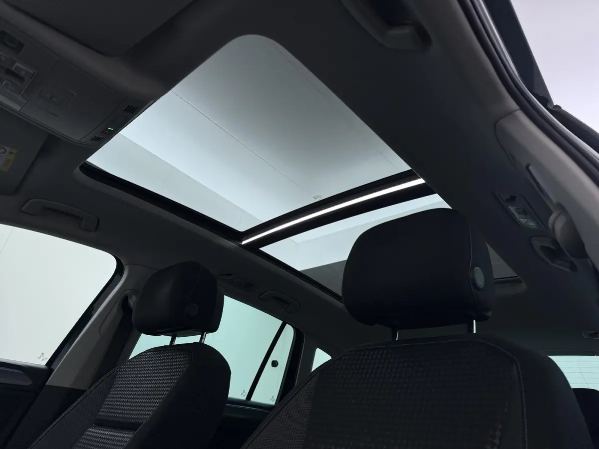 1.4 TSI eHybrid PHEV VAN:30.900,- VOOR:27.877,- UW HERFSTVOORDEEL:3.023,- DIRECT LEVERBAAR | RECENT ONDERHOUD UITGEVOERD | 360 CAMERA ZICHT | STOEL- EN STUURWIELVERWARMING | PANORAMADAK | IN