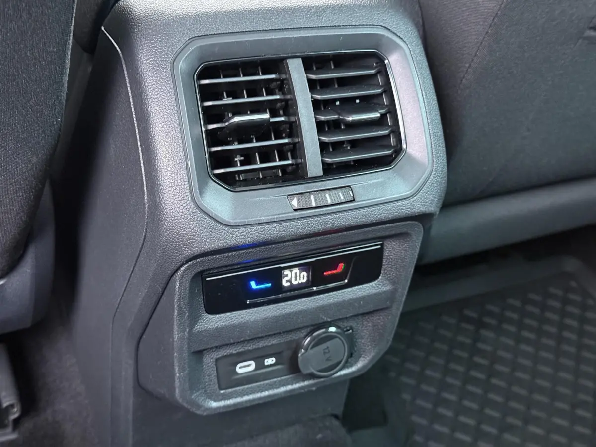 1.4 TSI eHybrid PHEV VAN:30.900,- VOOR:27.877,- UW HERFSTVOORDEEL:3.023,- DIRECT LEVERBAAR | RECENT ONDERHOUD UITGEVOERD | 360 CAMERA ZICHT | STOEL- EN STUURWIELVERWARMING | PANORAMADAK | IN