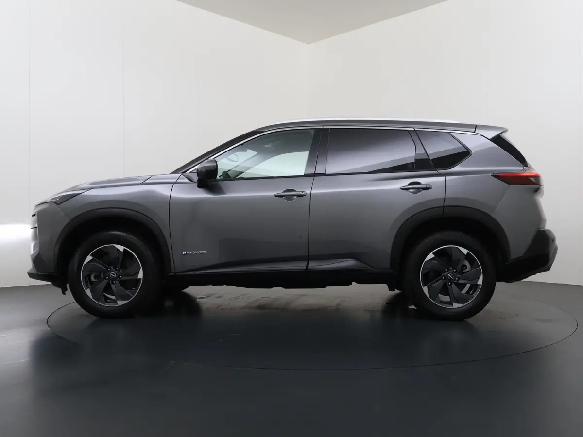 1.5 e-4orce N-Connecta Family Pack VAN:43.900,- VOOR:39.877,- UW HERFSTVOORDEEL:4.023,- NET ONDERHOUD GEHAD BIJ NISSAN!| VOLLEDIGE FABRIEKS GARANTIE TOT 03-2028 | VOOR & ACHTERSTOELEN VERWAR