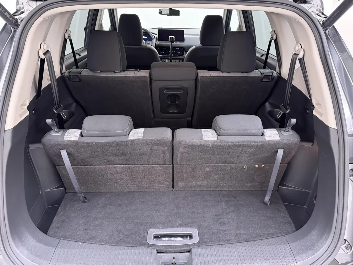 1.5 e-4orce N-Connecta Family Pack VAN:43.900,- VOOR:39.877,- UW HERFSTVOORDEEL:4.023,- NET ONDERHOUD GEHAD BIJ NISSAN!| VOLLEDIGE FABRIEKS GARANTIE TOT 03-2028 | VOOR & ACHTERSTOELEN VERWAR