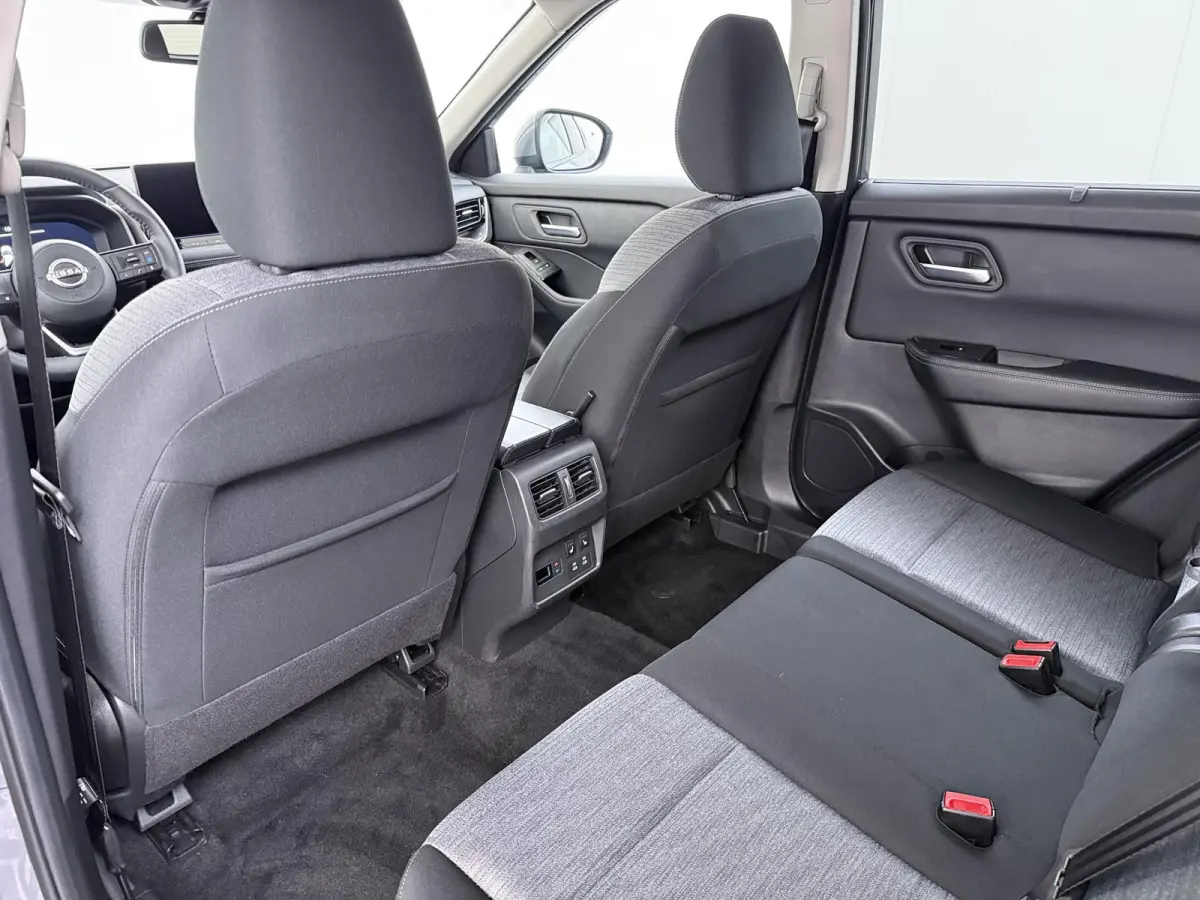 1.5 e-4orce N-Connecta Family Pack VAN:43.900,- VOOR:39.877,- UW HERFSTVOORDEEL:4.023,- NET ONDERHOUD GEHAD BIJ NISSAN!| VOLLEDIGE FABRIEKS GARANTIE TOT 03-2028 | VOOR & ACHTERSTOELEN VERWAR