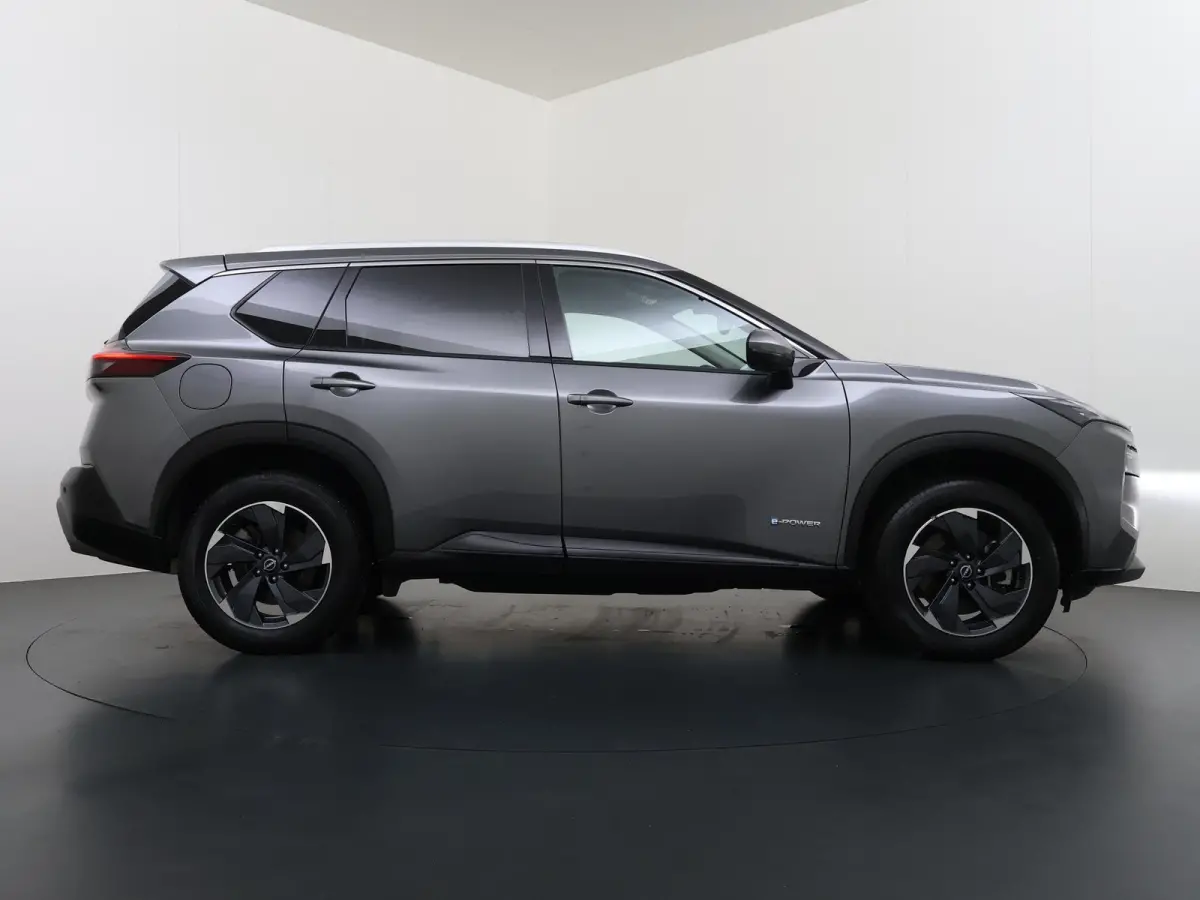 1.5 e-4orce N-Connecta Family Pack VAN:43.900,- VOOR:39.877,- UW HERFSTVOORDEEL:4.023,- NET ONDERHOUD GEHAD BIJ NISSAN!| VOLLEDIGE FABRIEKS GARANTIE TOT 03-2028 | VOOR & ACHTERSTOELEN VERWAR
