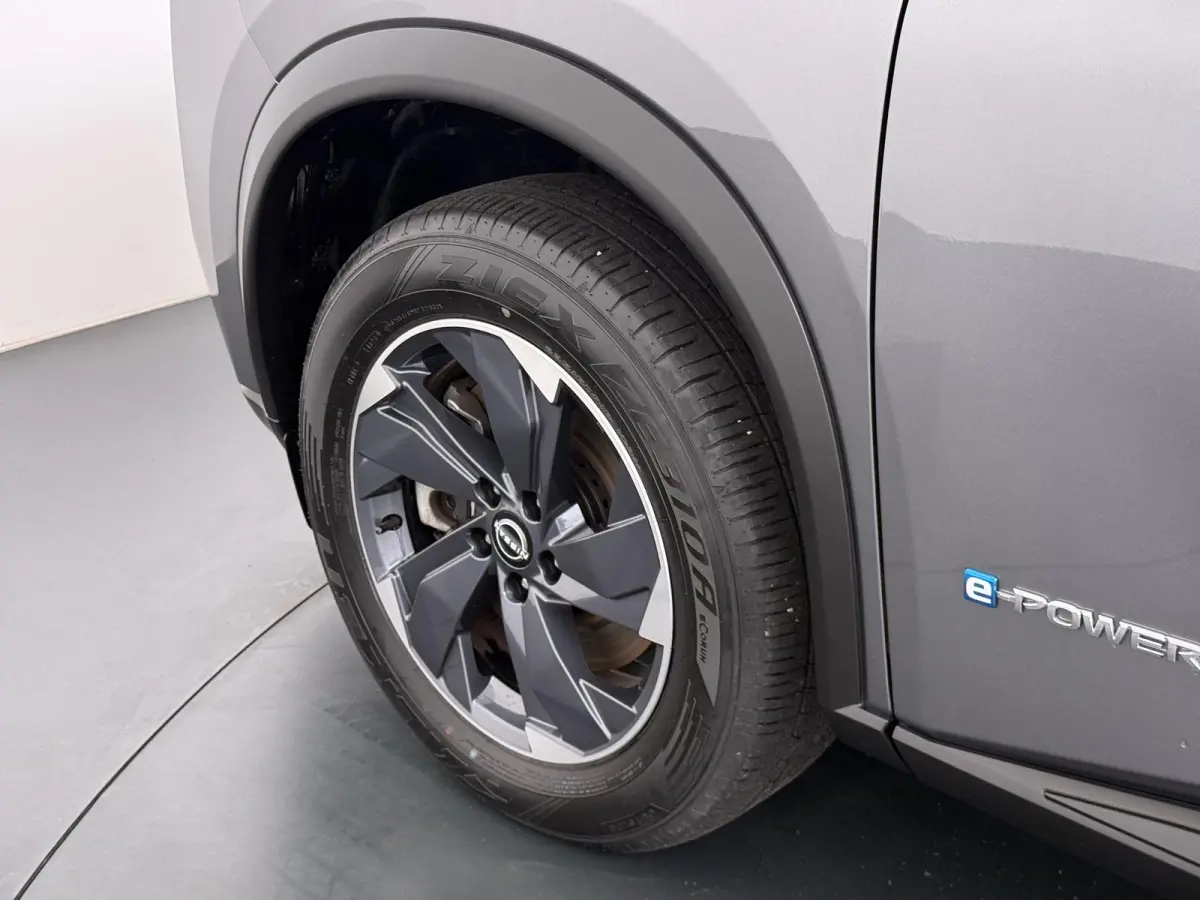 1.5 e-4orce N-Connecta Family Pack VAN:43.900,- VOOR:39.877,- UW HERFSTVOORDEEL:4.023,- NET ONDERHOUD GEHAD BIJ NISSAN!| VOLLEDIGE FABRIEKS GARANTIE TOT 03-2028 | VOOR & ACHTERSTOELEN VERWAR