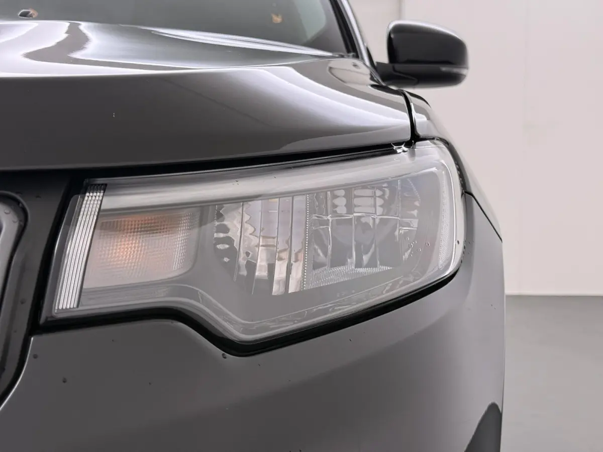 4xe 240 Plug-in Hybrid Trailhawk VAN: 31.900,- VOOR: 26.877,- UW HERFSTVOORDEEL: 5.023,-  1.3 Plug-In Hybrid | 4WD PHEV | ADAPTIVE CRUISE CONTROL | ACHTERUIT RIJ CAMERA | 20.000KM |