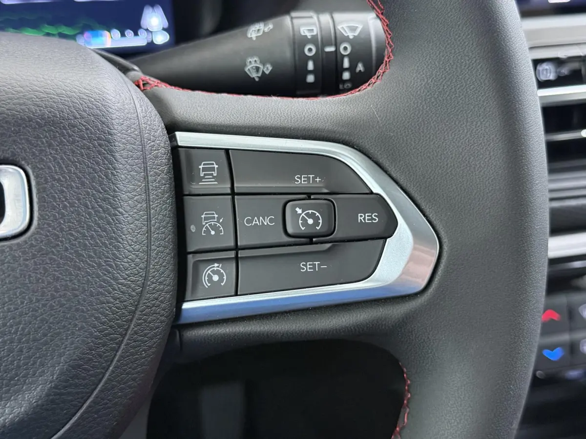 4xe 240 Plug-in Hybrid Trailhawk VAN: 31.900,- VOOR: 26.877,- UW HERFSTVOORDEEL: 5.023,-  1.3 Plug-In Hybrid | 4WD PHEV | ADAPTIVE CRUISE CONTROL | ACHTERUIT RIJ CAMERA | 20.000KM |