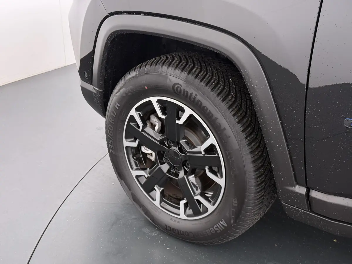 4xe 240 Plug-in Hybrid Trailhawk VAN: 31.900,- VOOR: 26.877,- UW HERFSTVOORDEEL: 5.023,-  1.3 Plug-In Hybrid | 4WD PHEV | ADAPTIVE CRUISE CONTROL | ACHTERUIT RIJ CAMERA | 20.000KM |