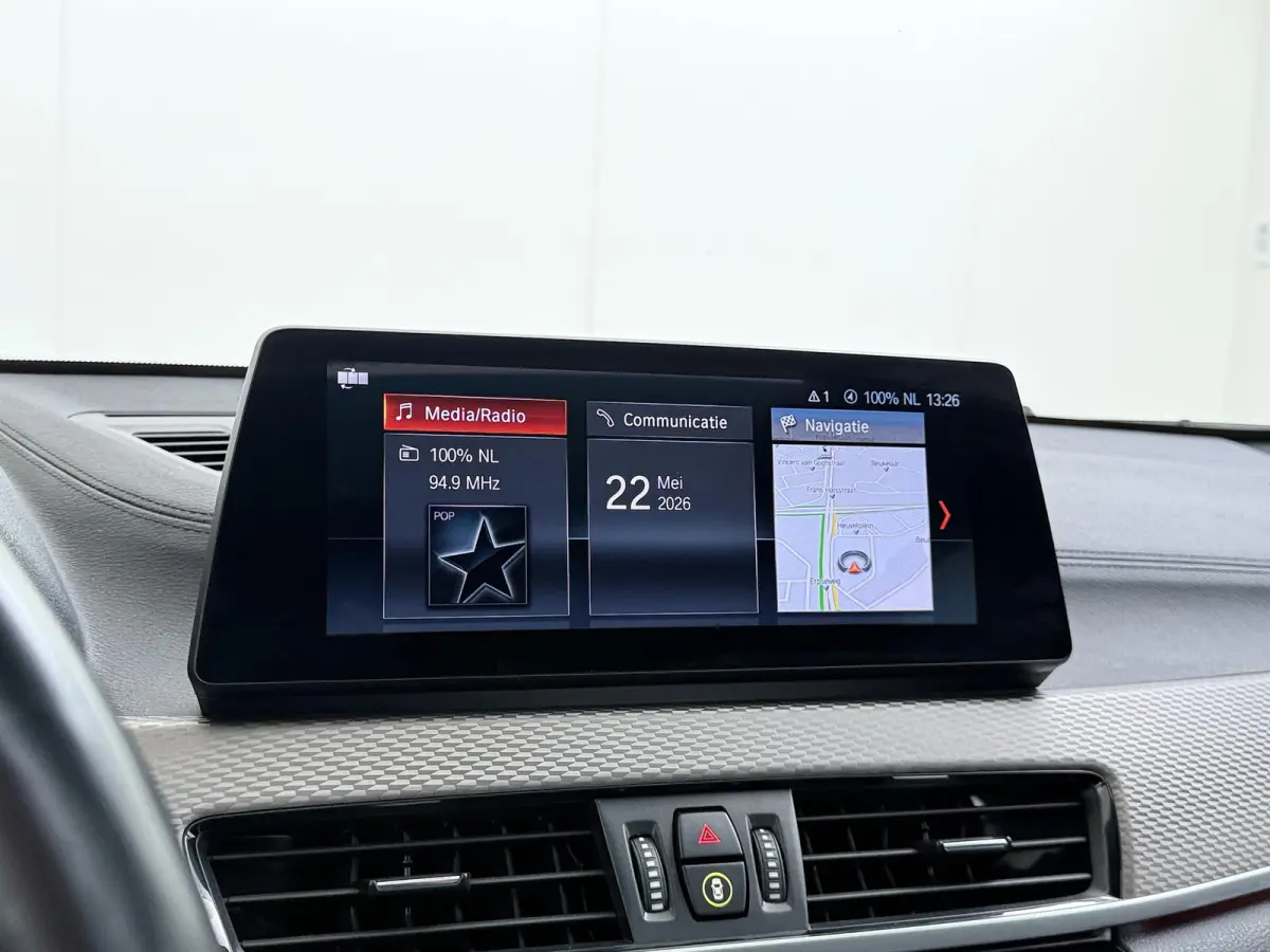 xDrive25e M SPORT Business Edition Plus VAN: 30.900,- VOOR: 27.330,- UW HERFSTVOORDEEL: 3.570,-  BOMVOL | PHEV| PANO| NAP| STOEL + STUURVERWARMING| COMFORT ACCESS| ELEK. ACHTERKLEP| AFNEEMBA