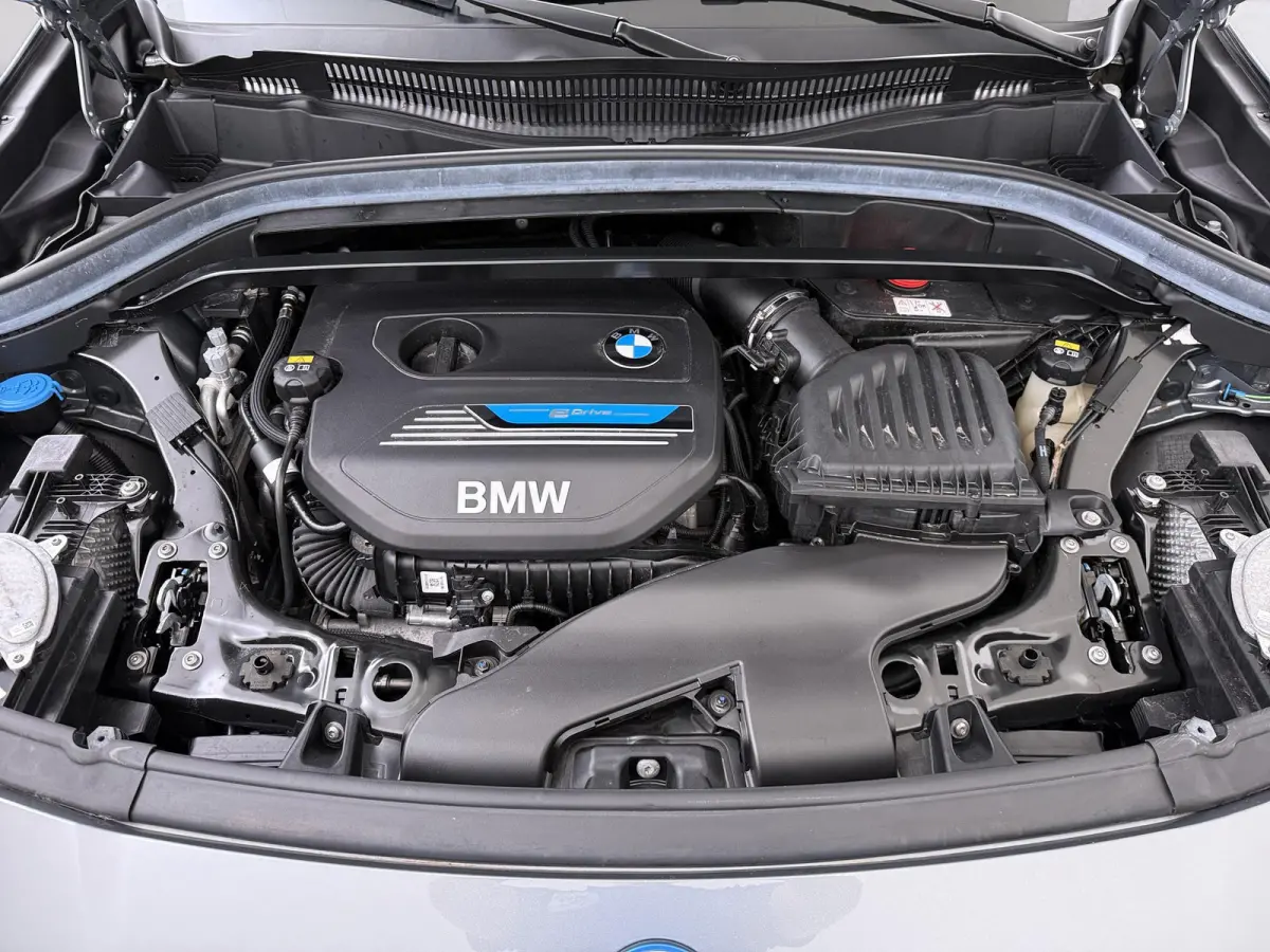 xDrive25e M SPORT Business Edition Plus VAN: 30.900,- VOOR: 27.330,- UW HERFSTVOORDEEL: 3.570,-  BOMVOL | PHEV| PANO| NAP| STOEL + STUURVERWARMING| COMFORT ACCESS| ELEK. ACHTERKLEP| AFNEEMBA