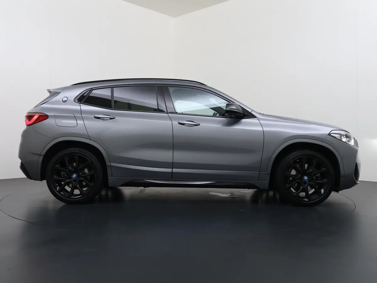 xDrive25e M SPORT Business Edition Plus VAN: 30.900,- VOOR: 27.330,- UW HERFSTVOORDEEL: 3.570,-  BOMVOL | PHEV| PANO| NAP| STOEL + STUURVERWARMING| COMFORT ACCESS| ELEK. ACHTERKLEP| AFNEEMBA