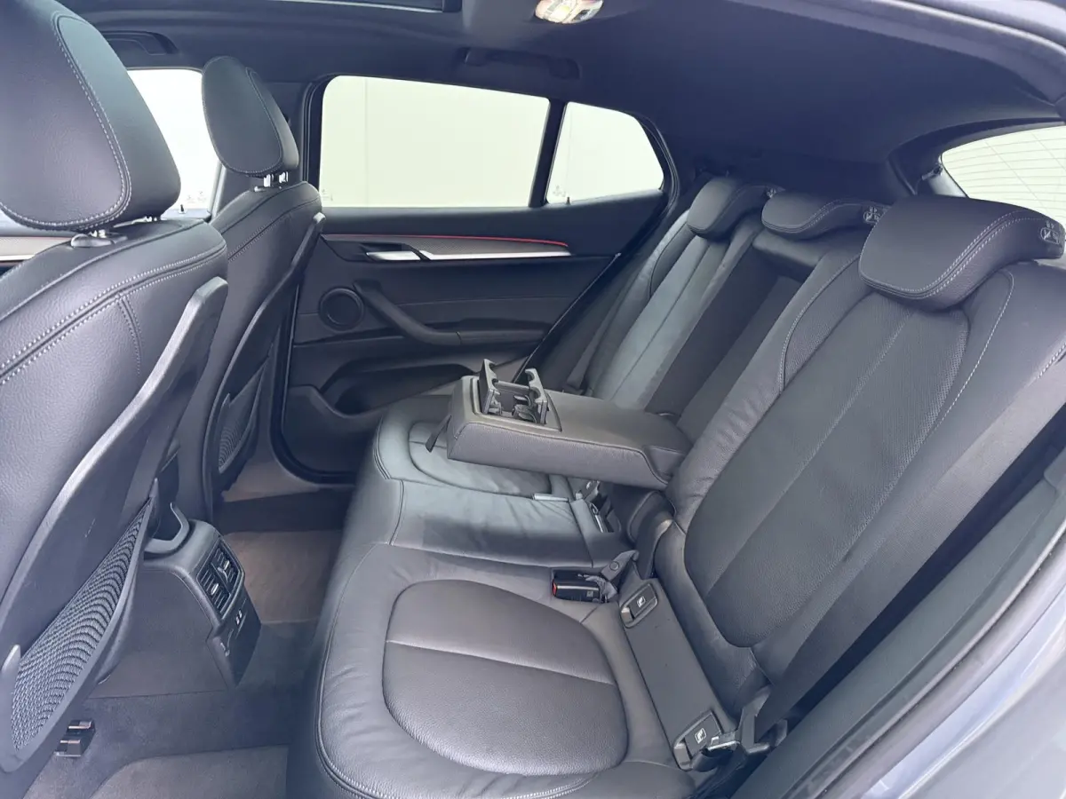xDrive25e M SPORT Business Edition Plus VAN: 30.900,- VOOR: 27.330,- UW HERFSTVOORDEEL: 3.570,-  BOMVOL | PHEV| PANO| NAP| STOEL + STUURVERWARMING| COMFORT ACCESS| ELEK. ACHTERKLEP| AFNEEMBA