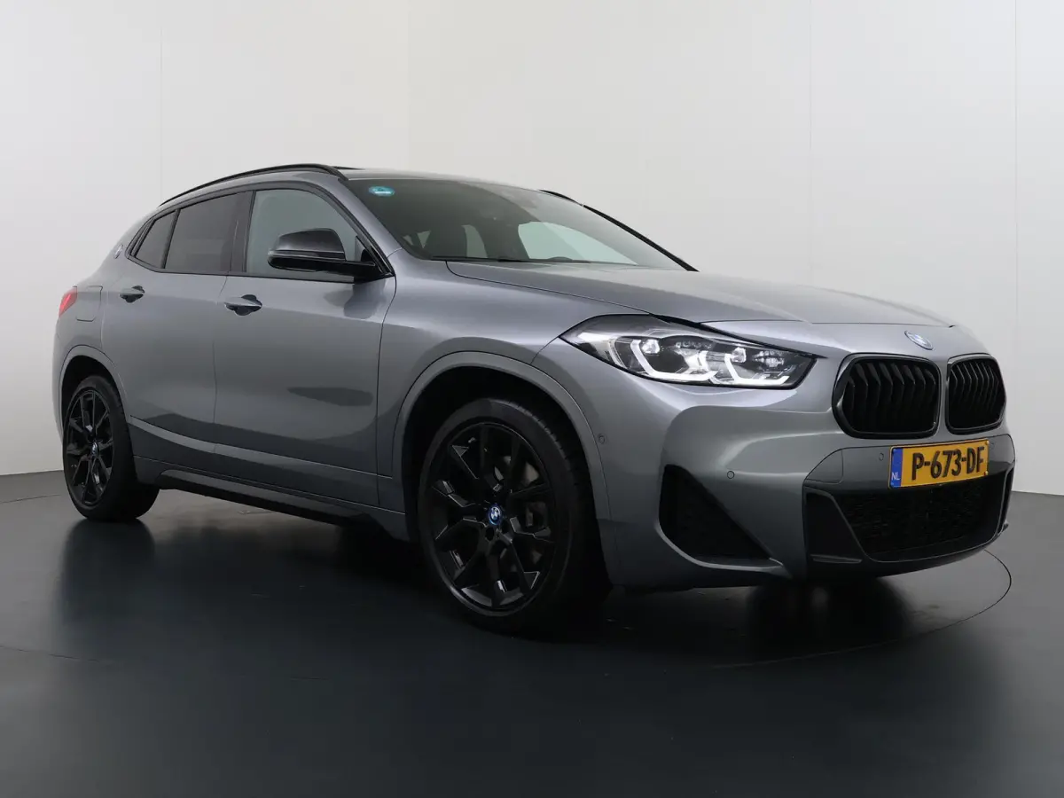 xDrive25e M SPORT Business Edition Plus VAN: 30.900,- VOOR: 27.330,- UW HERFSTVOORDEEL: 3.570,-  BOMVOL | PHEV| PANO| NAP| STOEL + STUURVERWARMING| COMFORT ACCESS| ELEK. ACHTERKLEP| AFNEEMBA