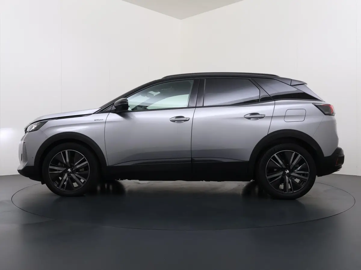 GT VAN:24.900,- VOOR:21.877,- UW HERFSTVOORDEEL:3.023,- PHEV | APPLE CARPLAY | ELEKTRISCHE ACHTERKLEP | CAMERA VOOR + ACHTER | ADAPTIVE CRUISE CONTROL | FOCAL AUDIO | DODEHOEK DETECTIE| RIJK