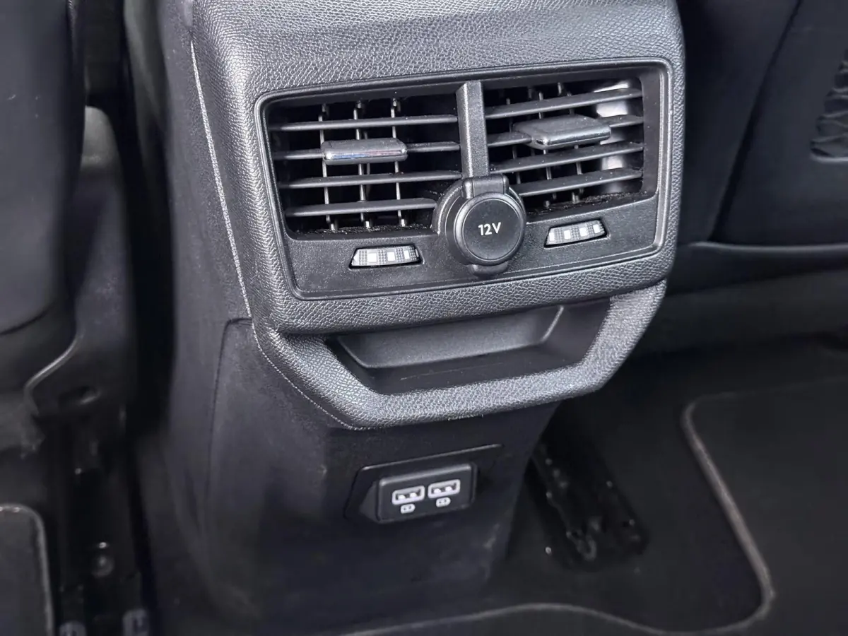 GT VAN:24.900,- VOOR:21.877,- UW HERFSTVOORDEEL:3.023,- PHEV | APPLE CARPLAY | ELEKTRISCHE ACHTERKLEP | CAMERA VOOR + ACHTER | ADAPTIVE CRUISE CONTROL | FOCAL AUDIO | DODEHOEK DETECTIE| RIJK